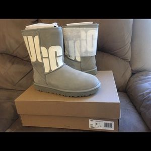 UGG Classic Short II Chopd